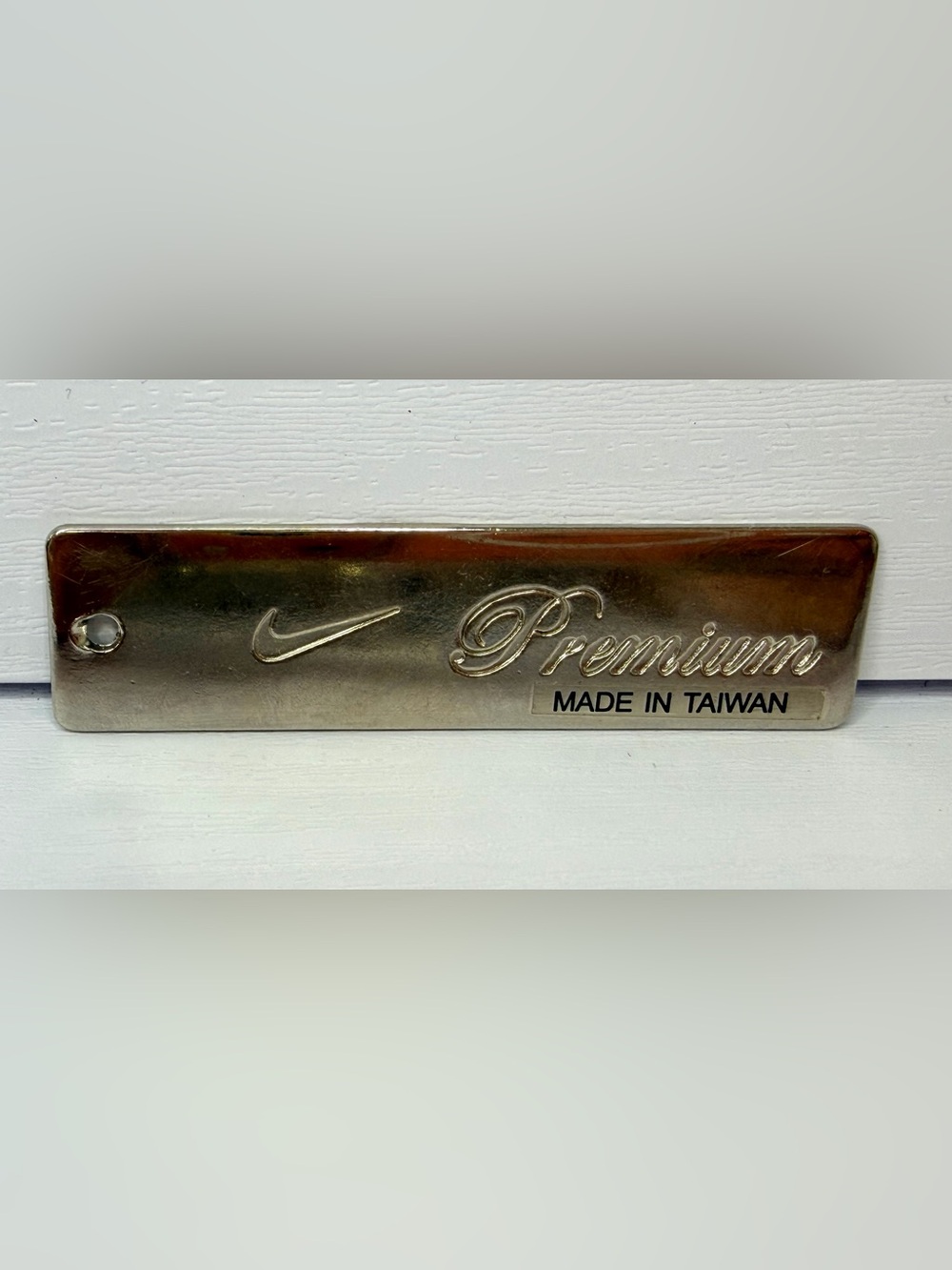 Vintage Nike Premium Metal Hang Tag Key Chain Ring Shoe Bag Charm